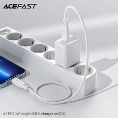 Зарядное устройство USB-C и кабель для зарядки (USB-C - Lightning) для iPhone