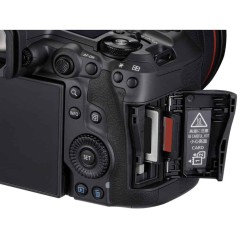מצלמה דיגיטלית ללא מראה Canon EOS R5 Mark II + עדשת RF 24-105mm F4L IS USM — שחור