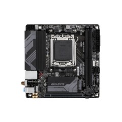 לוח אם GIGABYTE B650I AX
