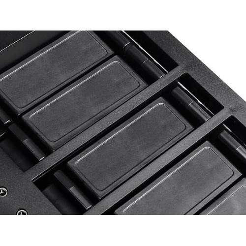 מארז SilverStone DS380 8-Bay Mini ITX NAS בצבע שחור