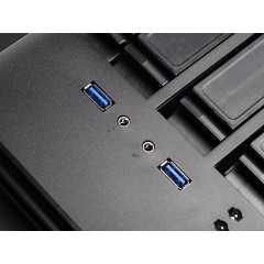 מארז SilverStone DS380 8-Bay Mini ITX NAS בצבע שחור