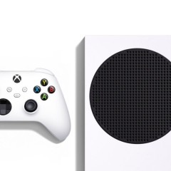 קונסולת משחק Microsoft Xbox Series S 512GB SSD White לבן Bundle Starter הכולל מנוי Game Pass Ultimate לשלושה חודשים