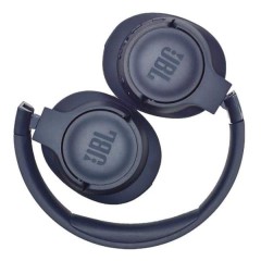 Headphones JBL Tune 700BT in blue color.