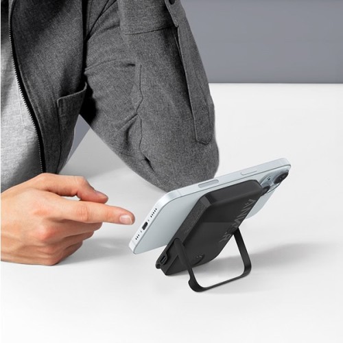 סוללת גיבוי מגנטית Anker PowerCore 322 MagGo 5000mAh