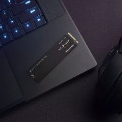 כונן SSD פנימי משחקי WD_BLACK SN770 NVMe בנפח 2TB