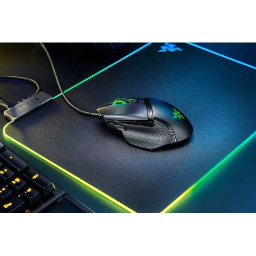 Gaming mouse model Razer BASILISK V2.