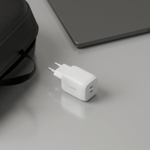 Сетевое зарядное устройство Belkin BoostCharge Pro GaN USB-Cx2 65W (белый)