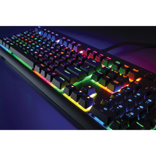 Corsair STRAFE RGB Cherry MX — механическая игровая клавиатура с тихими переключателями.