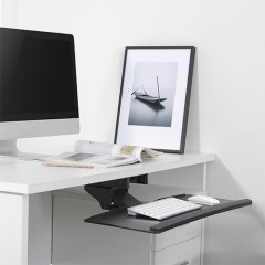 מגש מקלדת נשלף עם משענת ג׳ל לשורש כף היד